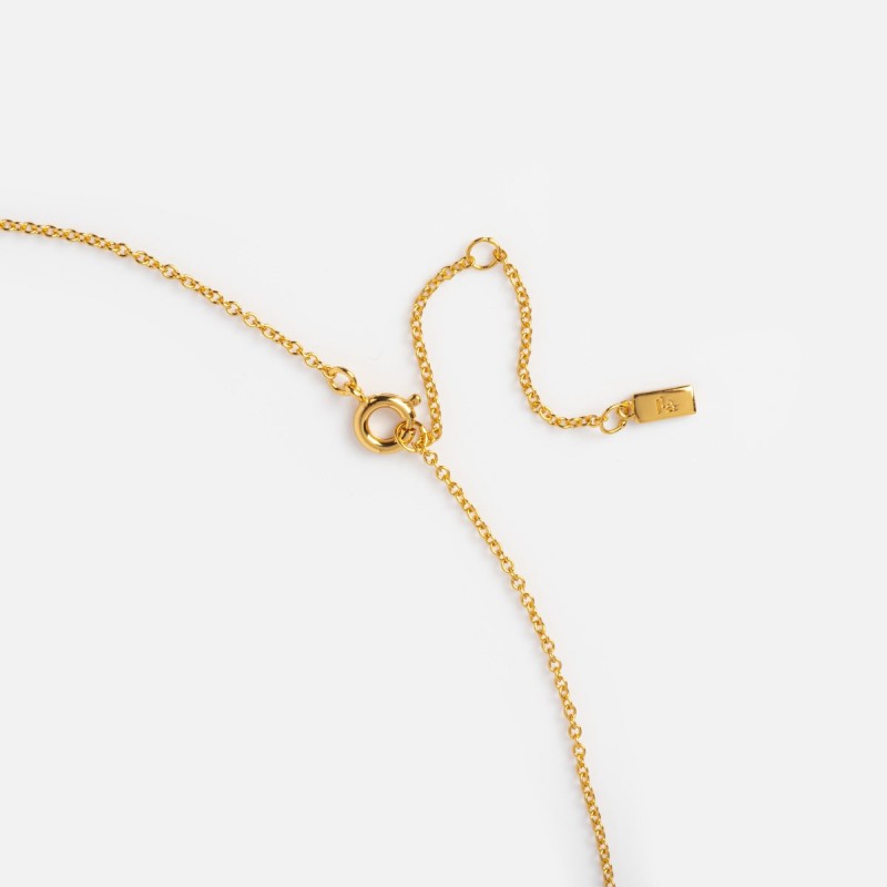 The Wise Necklace